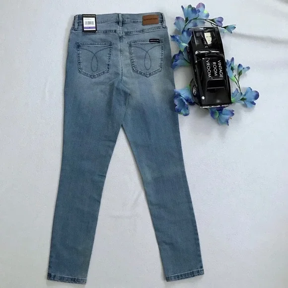 Calvin Klein NWT Mid Rise Skinny Ankle Jeans Women Various - Picture 5 of 8
